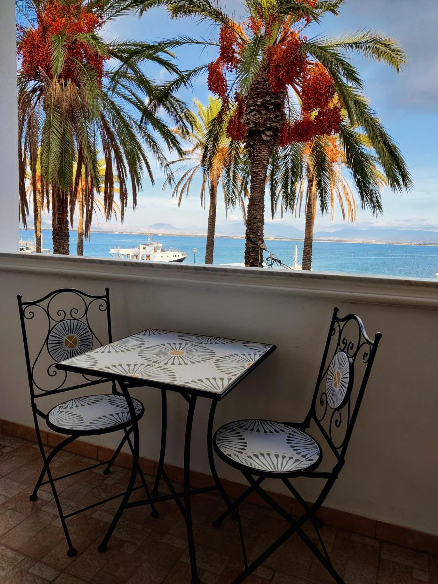 Casa Graziella Daire SantʼAntìoco Dış mekan fotoğraf