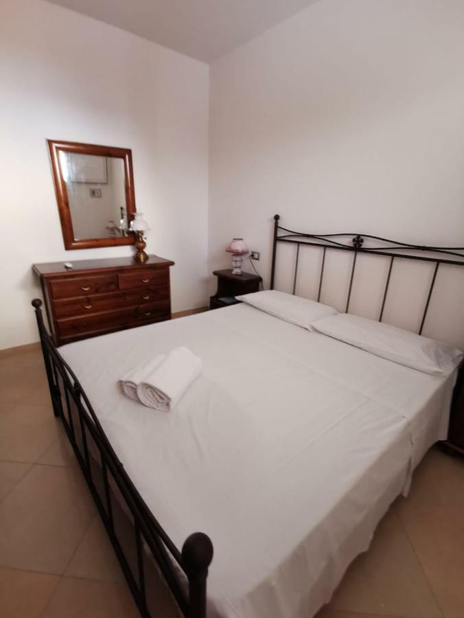 Casa Graziella Daire SantʼAntìoco Dış mekan fotoğraf